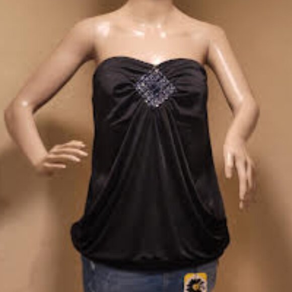 NWT Studio Y (Maurices) Sleeveless silky flowy women's top - Size: Large - Picture 4 of 9
